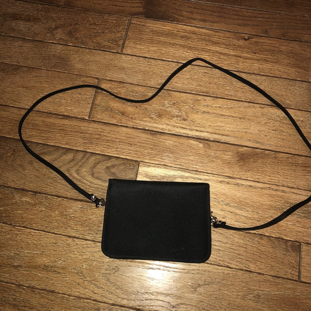 Classic Black Crossbody/Clutch! - Picture 3 of 7